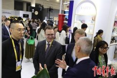 共御“风雨” 国内大市场是外贸企业的底 共御“风雨” 国内大市场是外贸企业的底